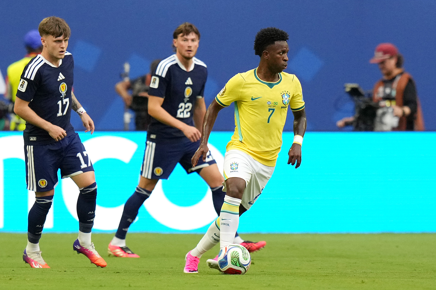 Brazil và Nhật Bản: Chờ khoảnh khắc ngôi sao